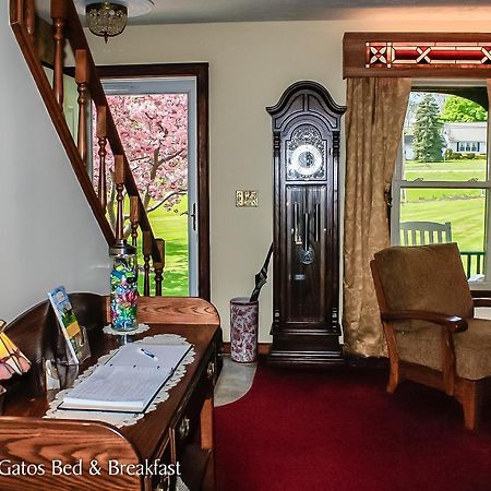 Los Gatos Bed&Breakfast Penn Yan Exterior foto