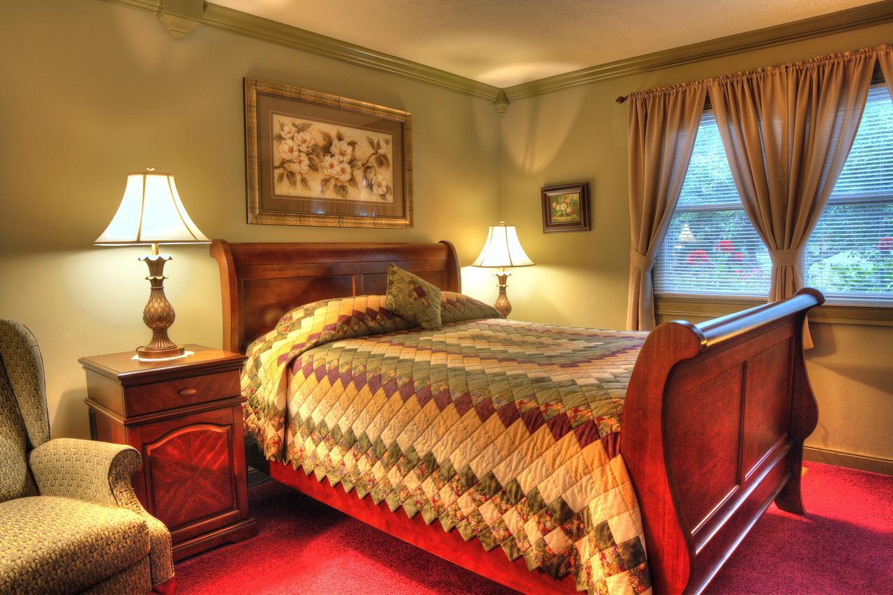 Los Gatos Bed&Breakfast Penn Yan Exterior foto
